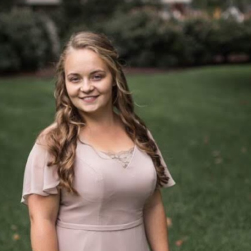 Meet your Posher, Angela